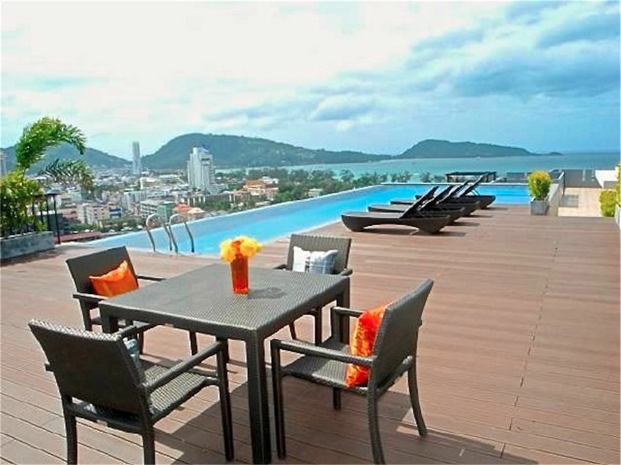 Bliss Patong 2 Bedrooms Apartment Екстер'єр фото