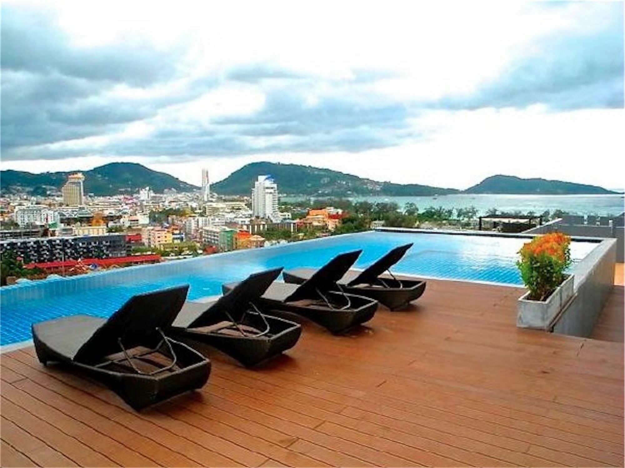 Bliss Patong 2 Bedrooms Apartment Екстер'єр фото